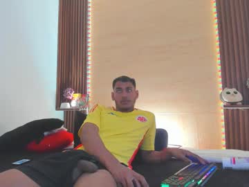 Grooty_27 Chaturbate stream image from February 25, 2025