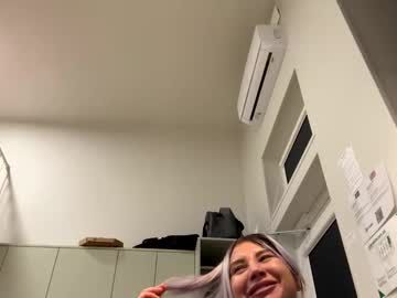 Karlaslim Chaturbate stream image from February 25, 2025
