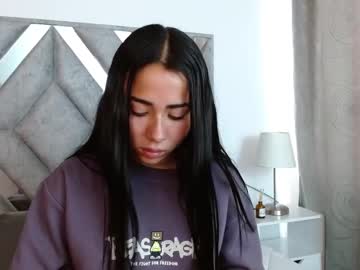 Zara_Vix Chaturbate stream image from February 25, 2025