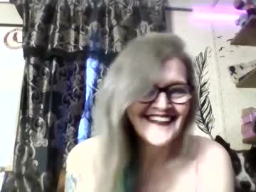 Nastylittlenyxie Chaturbate stream image from February 25, 2025