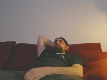 Adilettenboy Chaturbate stream image from February 25, 2025