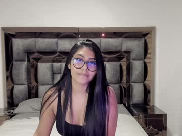Queenstrawberry20 Chaturbate stream image from February 26, 2025