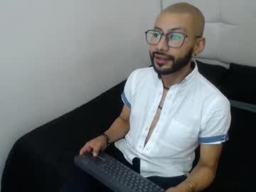 Jeyden_Pasaport Chaturbate stream image from February 26, 2025