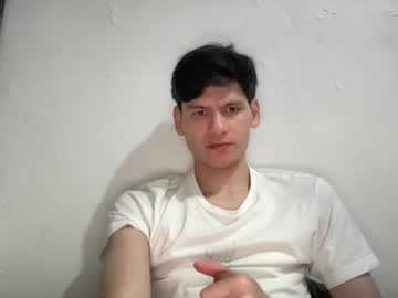 Aandyf Chaturbate stream image from February 26, 2025
