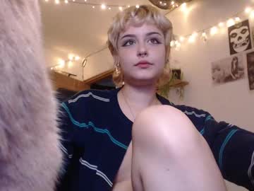 Neurotic_Witch Chaturbate stream image from February 26, 2025