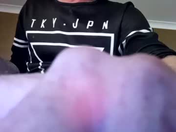 Rareshlong Chaturbate stream image from February 26, 2025