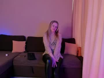 Mary_Gross_ Chaturbate stream image from February 26, 2025