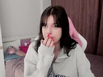 Kelly_Royland Chaturbate stream image from February 26, 2025