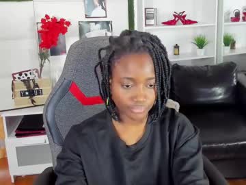 Dianawilliamss Chaturbate stream image from February 26, 2025