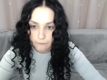 Kira_Knightleyy Chaturbate stream image from February 26, 2025
