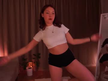 French_Eyes Chaturbate stream image from February 26, 2025