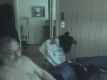 Huggybear566 Chaturbate stream image from February 26, 2025