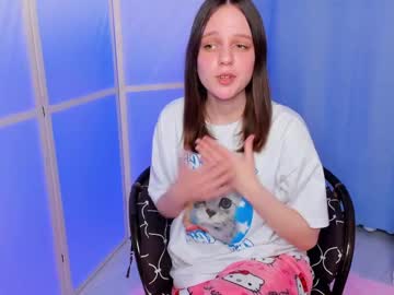 Cwenegill Chaturbate stream image from February 26, 2025