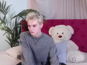 Demianenglen Chaturbate stream image from February 26, 2025
