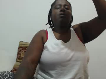 Milleii Chaturbate stream image from February 26, 2025