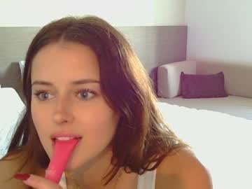 Brielloo Chaturbate stream image from February 27, 2025
