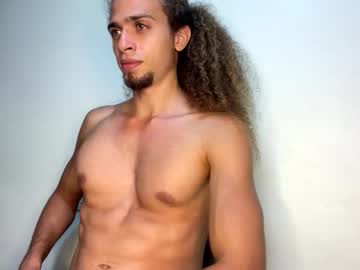 Thorerotic Chaturbate stream image from February 27, 2025