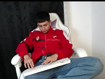 Noah_Grey22 Chaturbate stream image from February 27, 2025
