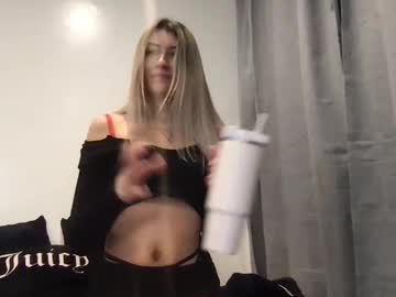 Sarahwolding Chaturbate stream image from February 27, 2025
