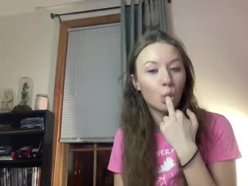 Paisleysnowxo Chaturbate stream image from February 27, 2025