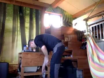 Jayvanbergen Chaturbate stream image from February 27, 2025