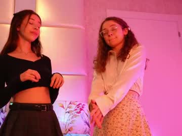 Rebecalinare Chaturbate stream image from February 27, 2025