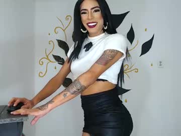 Sextshotlati Chaturbate stream image from February 27, 2025