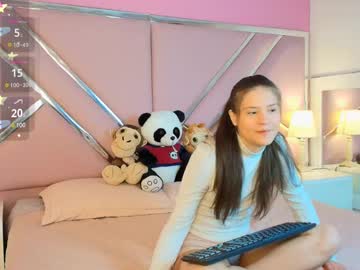 Emilyybennet Chaturbate stream image from February 27, 2025