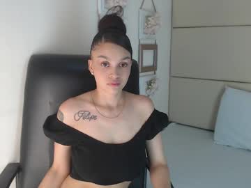 Rossi_Baker Chaturbate stream image from February 27, 2025