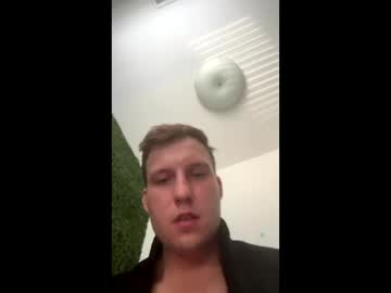 Tomisscool Chaturbate stream image from February 27, 2025