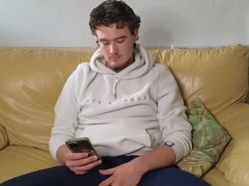 Alex83530 Chaturbate stream image from February 27, 2025