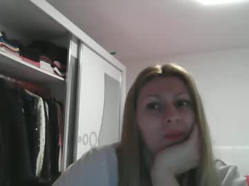 Sarra_Lowee Chaturbate stream image from February 27, 2025