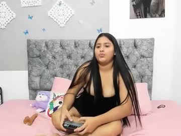 Astrid__Evans Chaturbate stream image from February 27, 2025