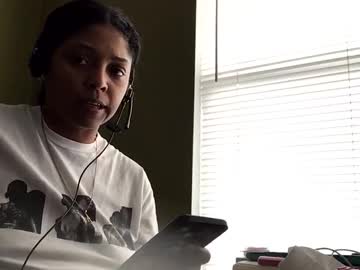 Tinkitoes Chaturbate stream image from February 27, 2025