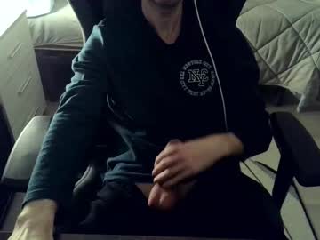 Readytoshowww Chaturbate stream image from February 27, 2025
