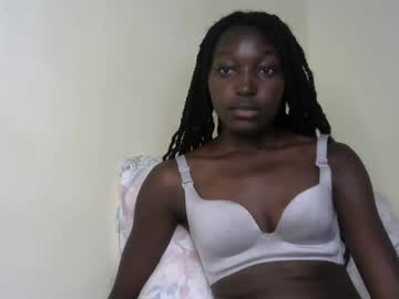 Nasty_Essy Chaturbate stream image from February 28, 2025