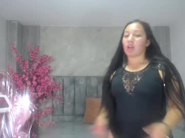 Leyla_Jones_S Chaturbate stream image from February 28, 2025