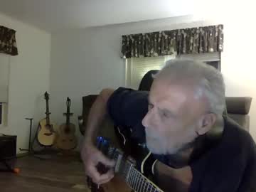 Dogluce4 Chaturbate stream image from February 28, 2025