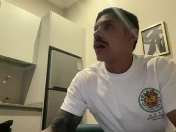 Yisus_Sexhot25 Chaturbate stream image from February 28, 2025