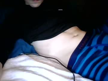 Dumbboytwink Chaturbate stream image from February 28, 2025