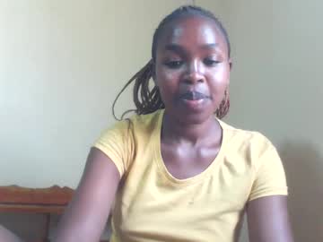 Nicemillow Chaturbate stream image from February 28, 2025