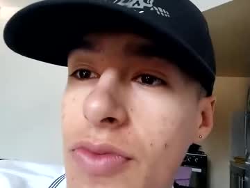 Yeisongomezz Chaturbate stream image from February 28, 2025