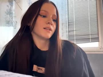 Zaracutsforth Chaturbate stream image from February 28, 2025