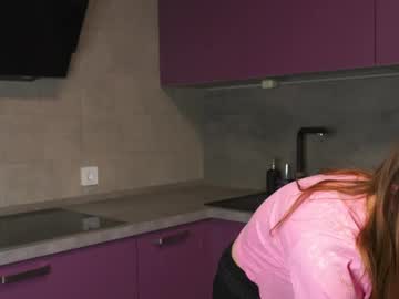 Hildaafton Chaturbate stream image from February 28, 2025