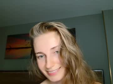 Sweety_Fruits Chaturbate stream image from February 28, 2025