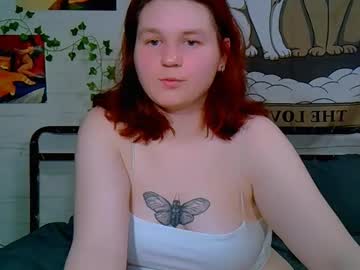 Breezybrinna Chaturbate stream image from February 28, 2025