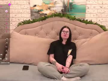 Maureenfloor Chaturbate stream image from February 28, 2025