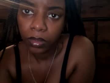 H9neybunny2000 Chaturbate stream image from February 28, 2025