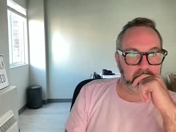 Tnhuffhin Chaturbate stream image from February 28, 2025