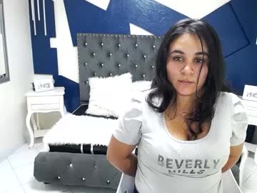 Yua_Jones Chaturbate stream image from March 01, 2025